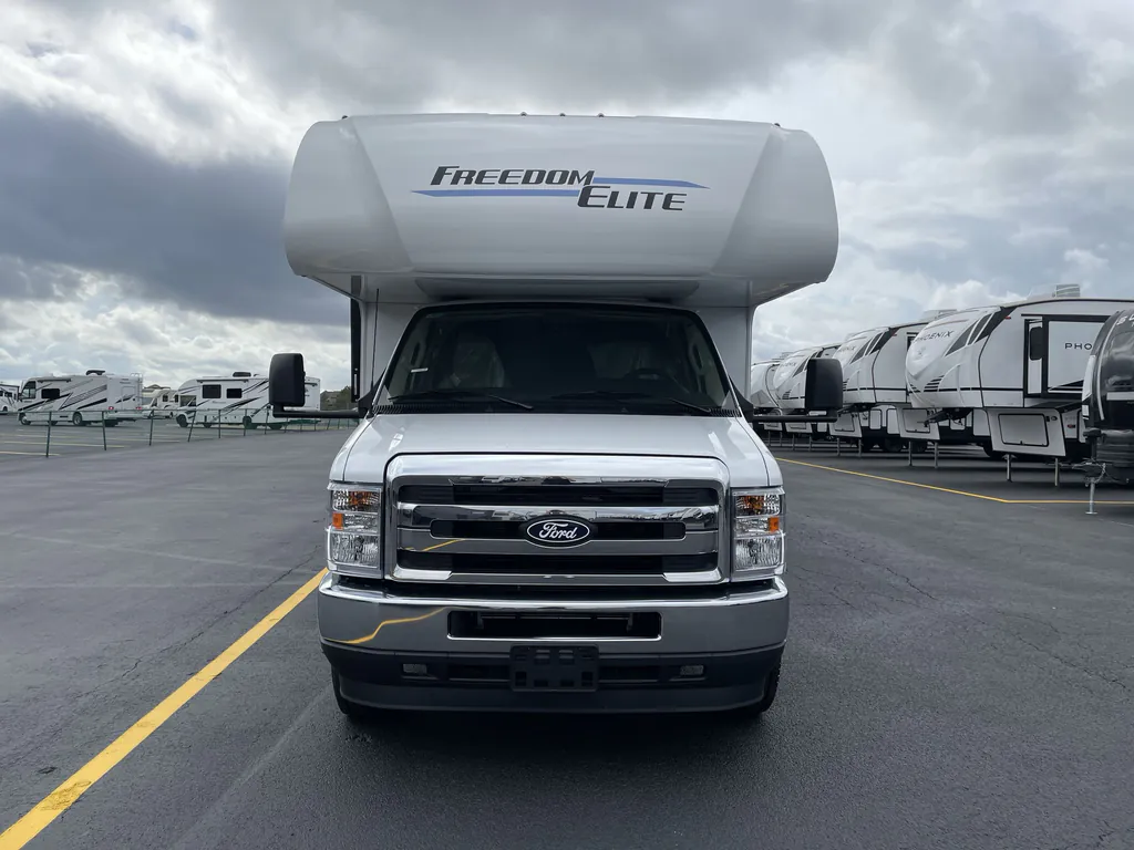 2026 Thor Motor Coach Freedom Elite 28HZ, Photos photo 4