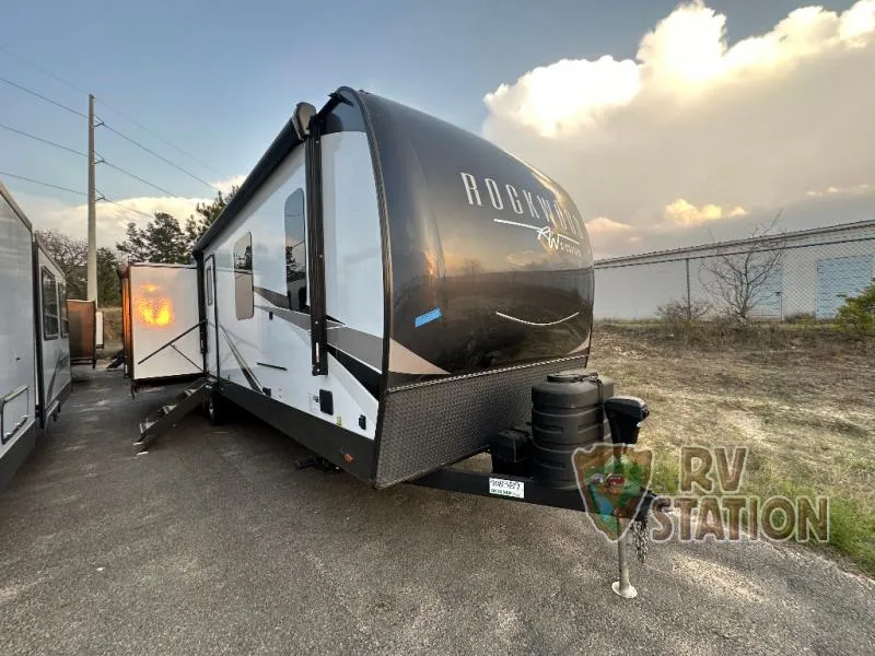 2025 Forest River Rockwood Signature 8332SB - Photo 2