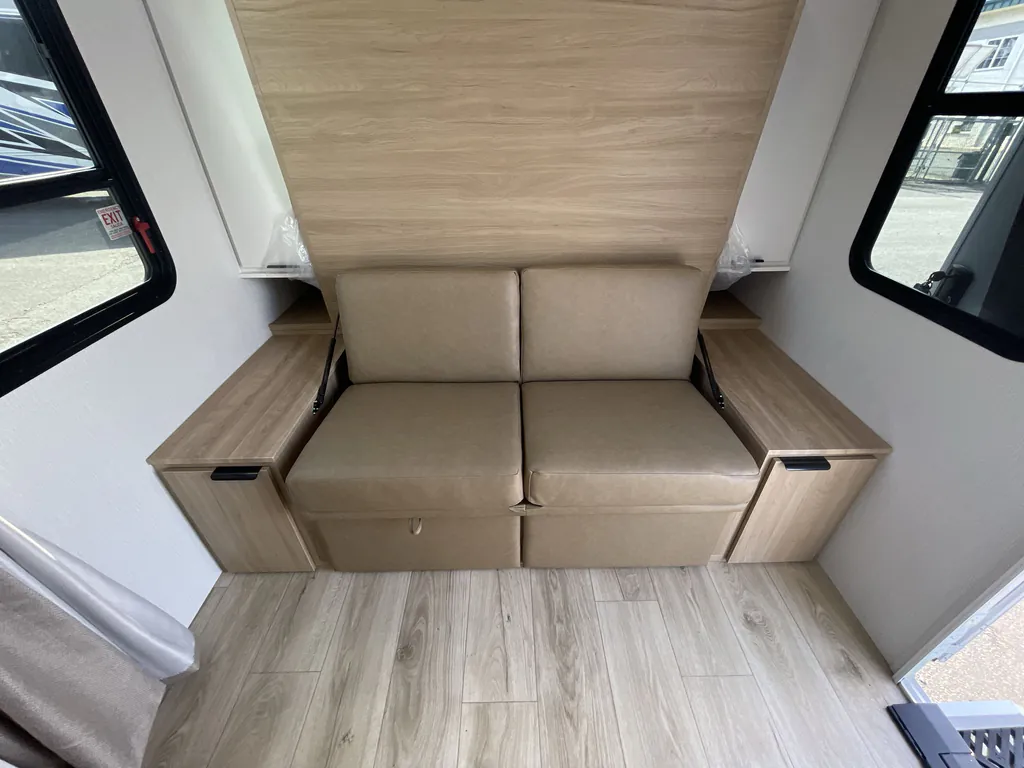 2027 Winnebago Micro Minnie 2108DS, Photos photo 13