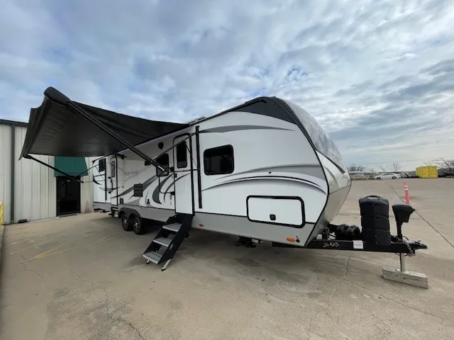 2022 Keystone RV Cougar Half-Ton 32RDBWE - Photo 4