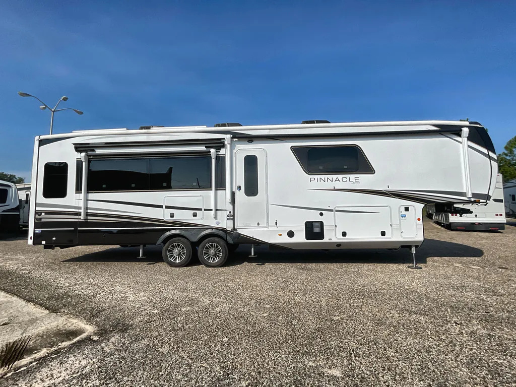2025 Jayco Pinnacle 36FBTS, Photos photo 5