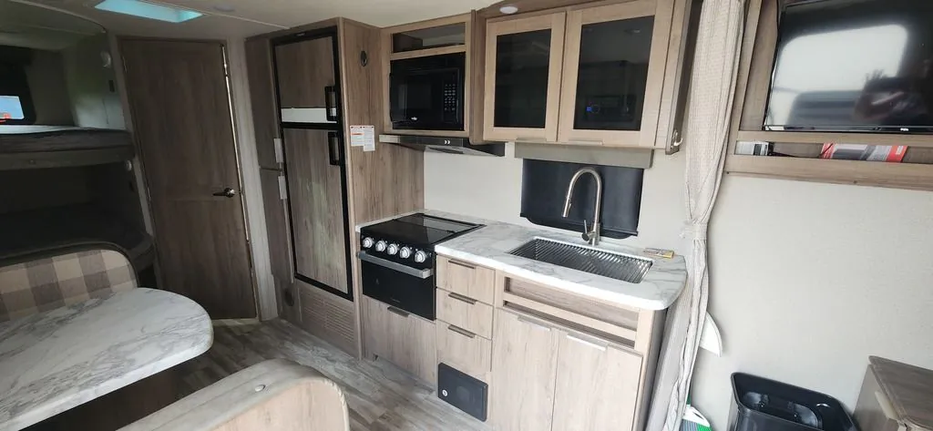 2021 Grand Design Imagine XLS 21BHE, Photos photo 8