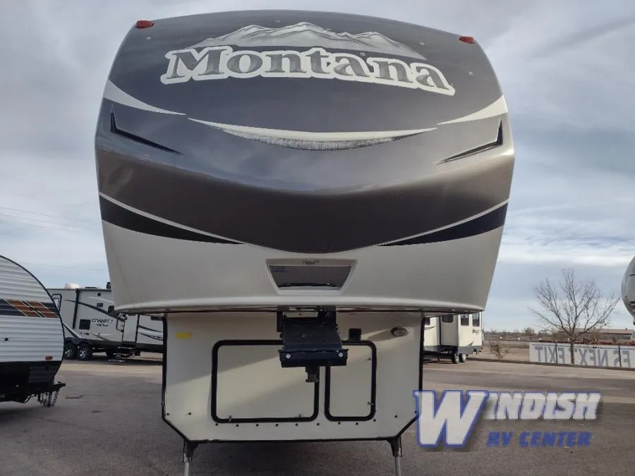 2015 Keystone Montana 3402 RL - Photo 2
