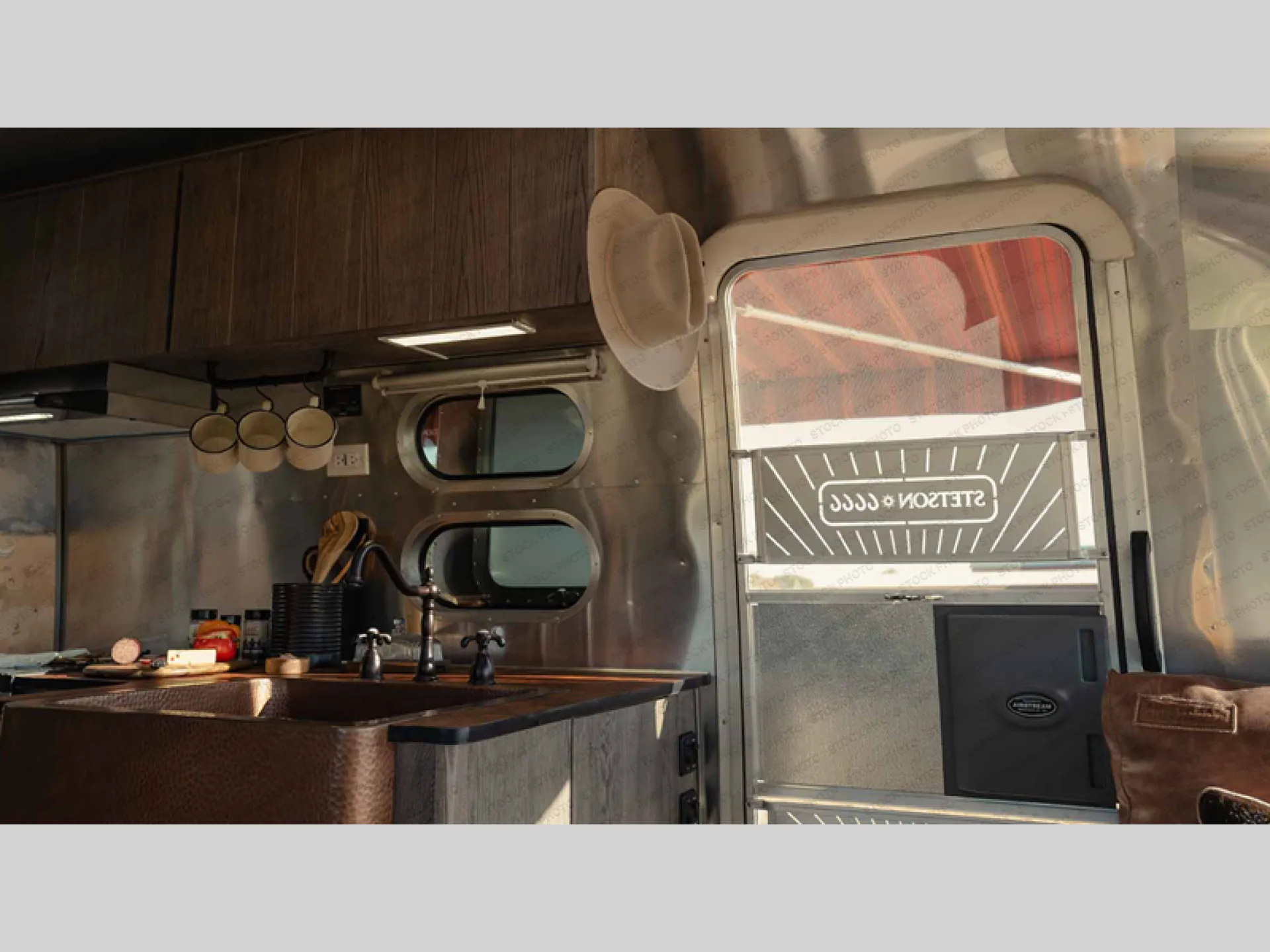 2027 Airstream Stetson + 6666 Special Edition - Photo 4