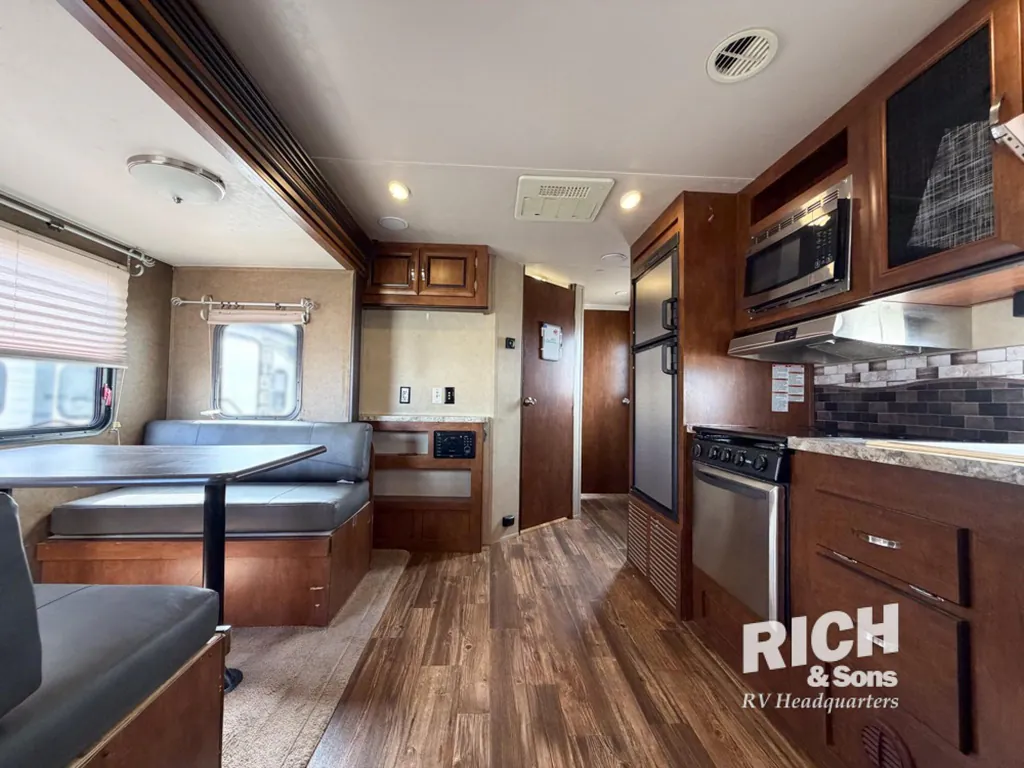 2017 Forest River Vibe Extreme Lite 224RLS, Photos photo 18