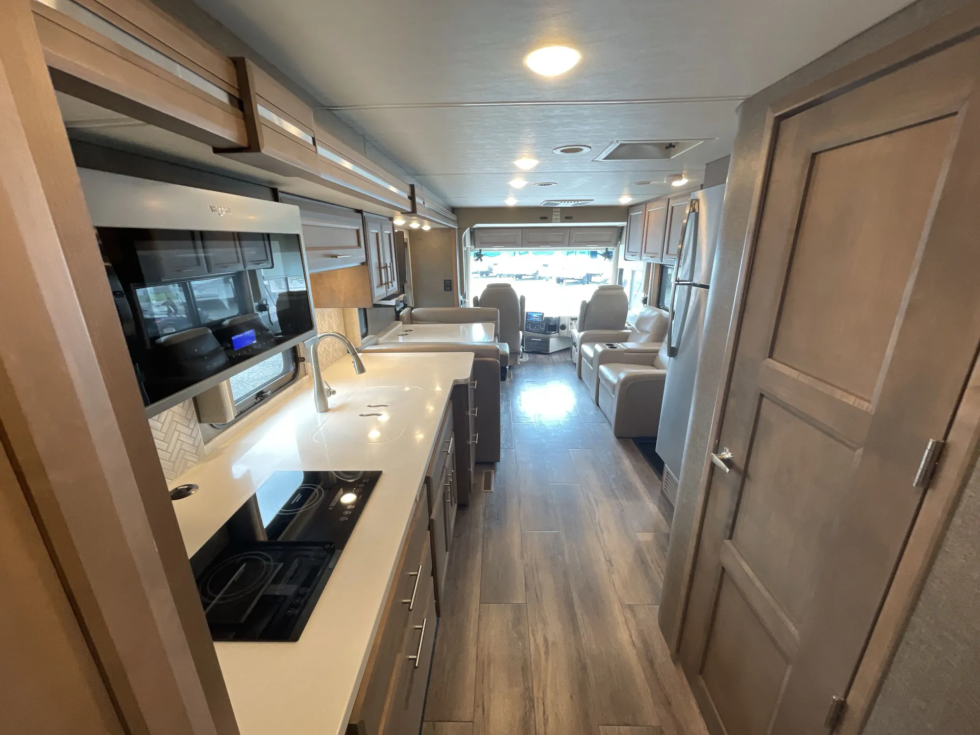 2022 Thor Motor Coach Palazzo 33.6 — living area main