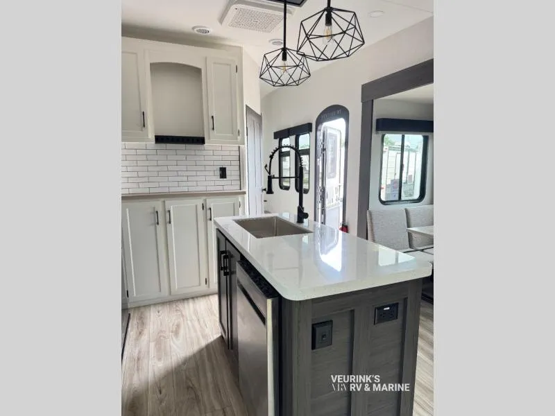 2027 Venture RV SportTrek Touring Edition 363VFR - Photo 3