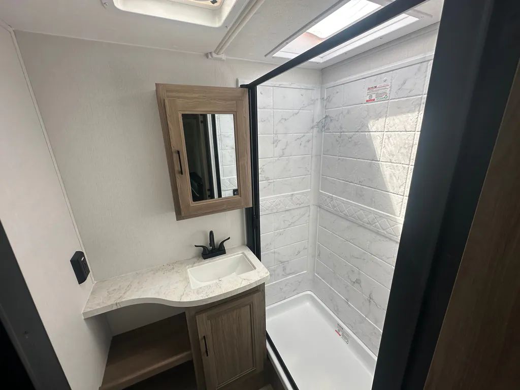 2026 Coachmen Freedom Express Select 30SE, Photos photo 30