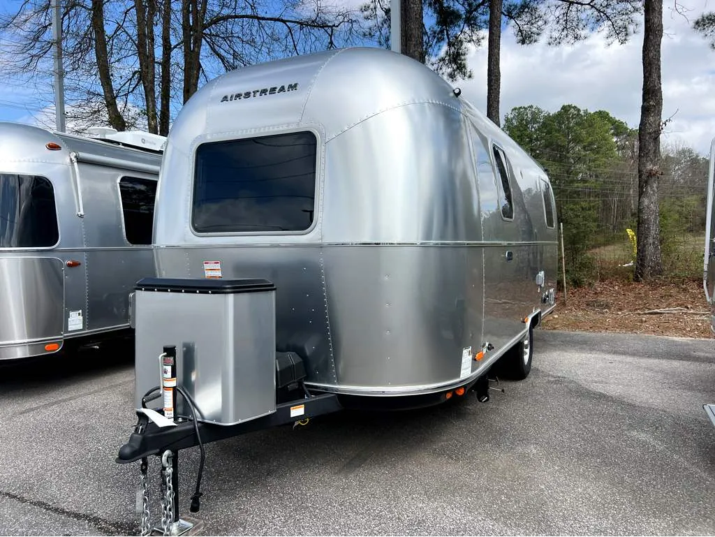 2026 Airstream WORLD TRAVELERUSA 22RB - Photo 2