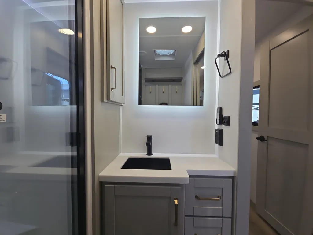 2026 Brinkley Model Z Air 297, Photos photo 17