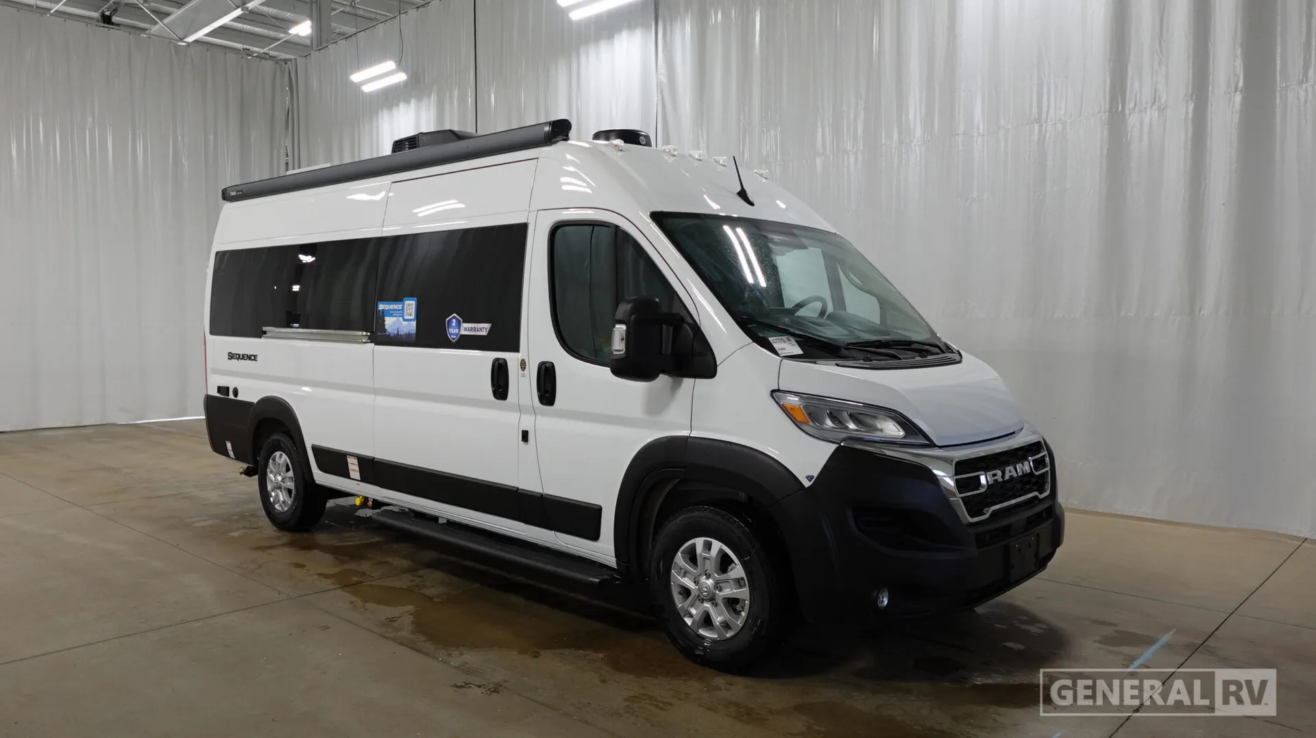 2026 Thor Motor Coach Sequence Sport 20L - Photo 2