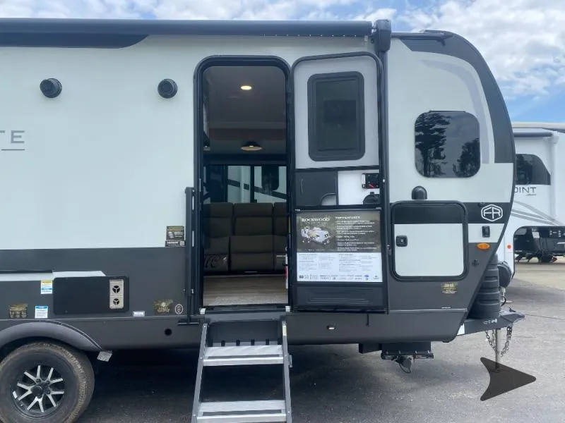 2026 Forest River Rockwood Mini Lite 2506FK - Photo 3