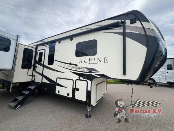 2018 Keystone Alpine 3401RS - Photo 4
