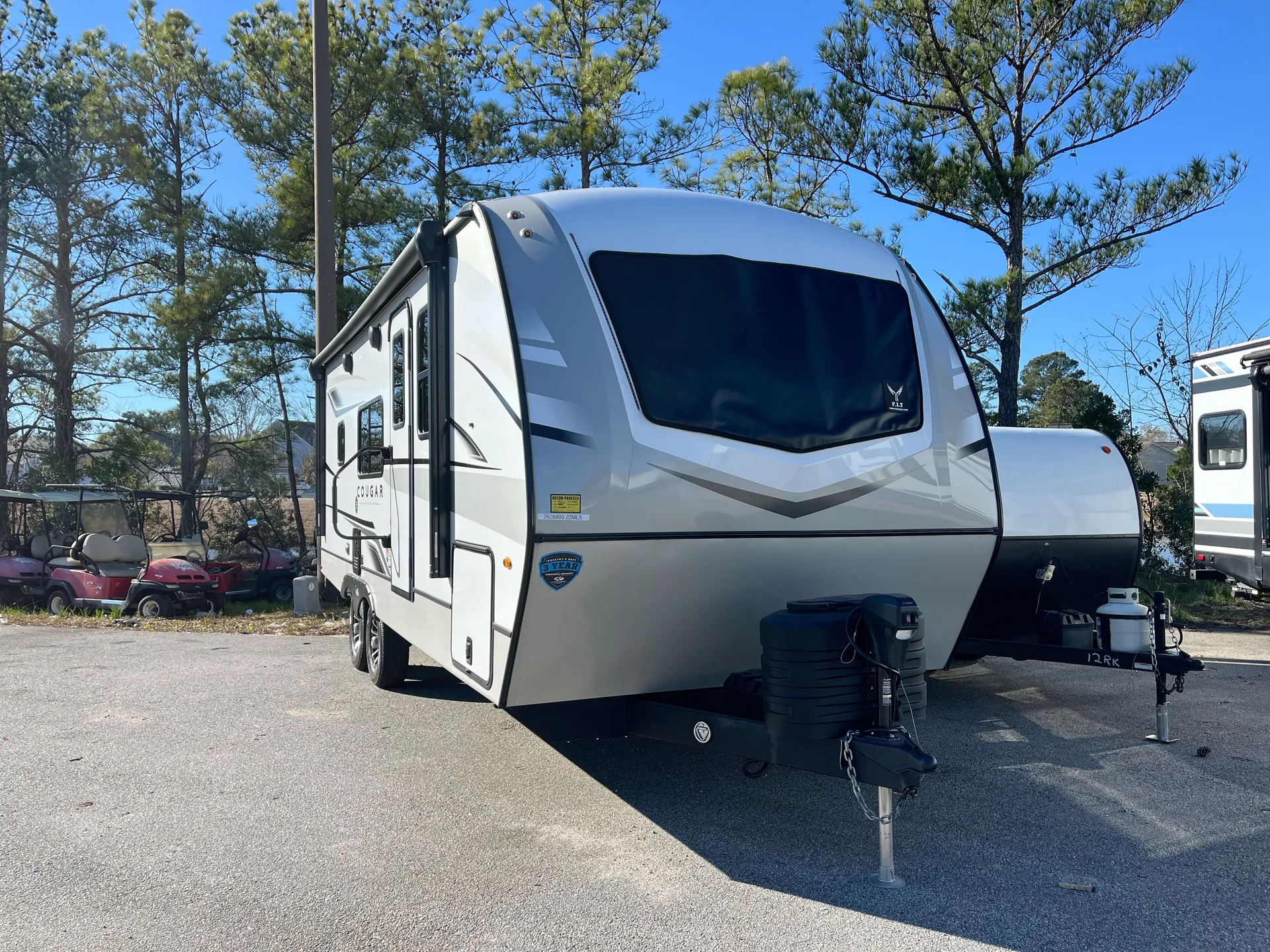 2025 Keystone Cougar Half-Ton East 22MLS - Photo 2