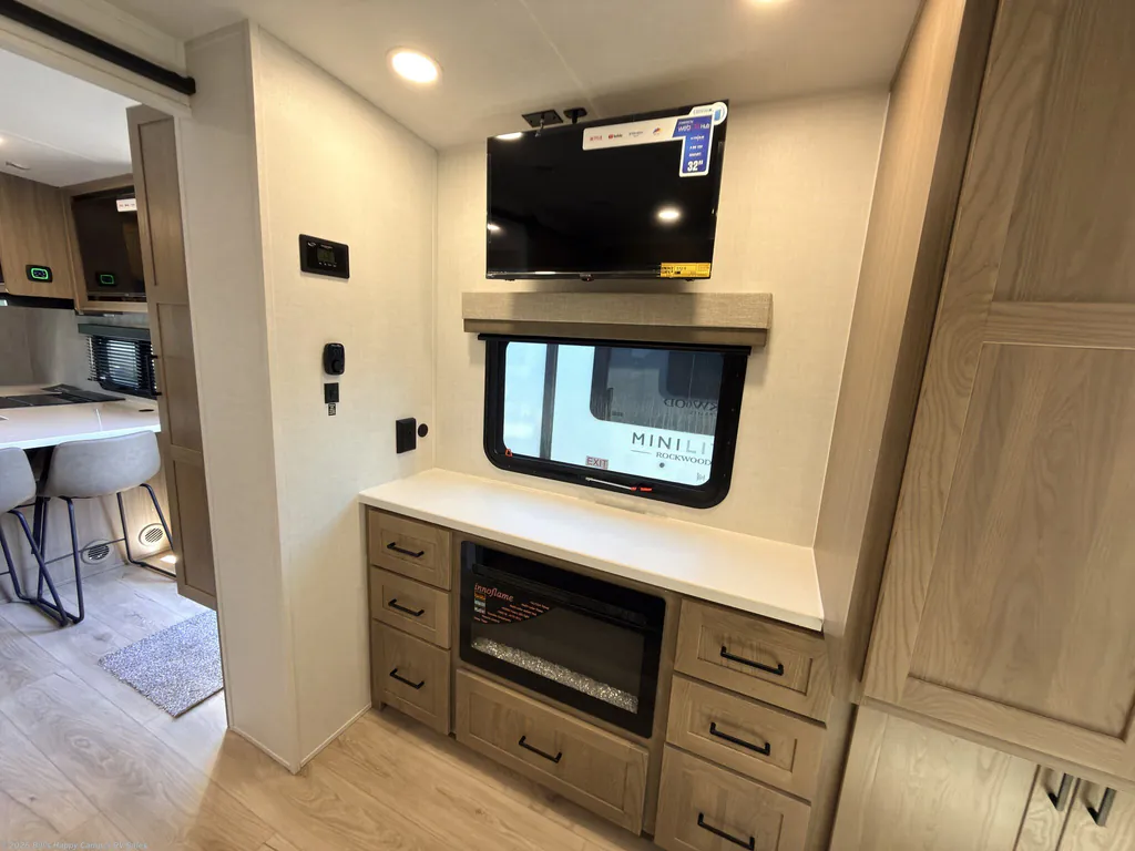 2027 Forest River Rockwood Ultra Lite 2623MBR, Photos photo 29