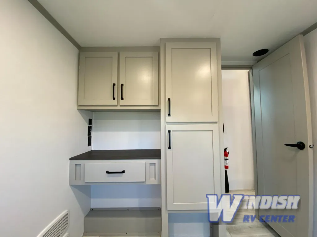 2026 Keystone Montana 385BR, Photos photo 25