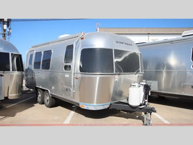 2026 Airstream Trade Wind 23FB - Photo 2