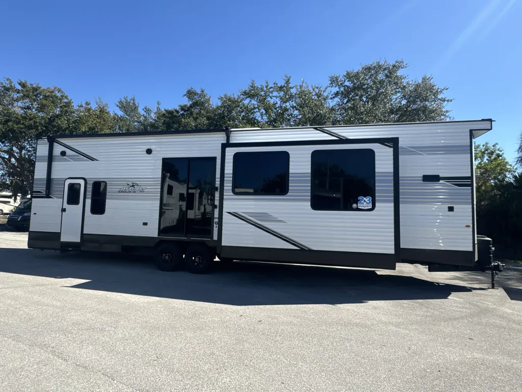 2026 Jayco Jay Flight Bungalow 404LOFT DS, Photos photo 4