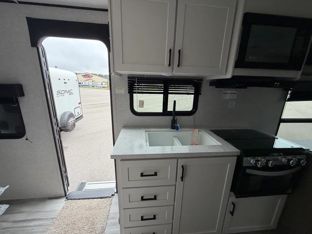 2025 Jayco Jay Flight SLX 210QB, Photos photo 17