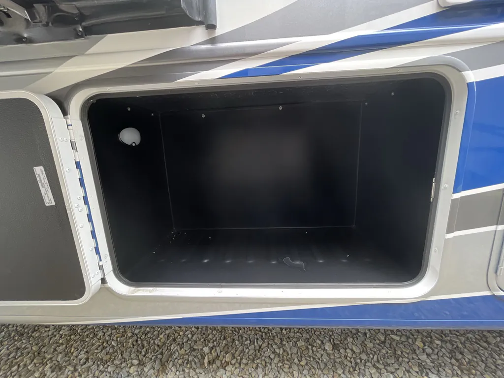 2027 Entegra Coach Vision XL 36C, Photos photo 14
