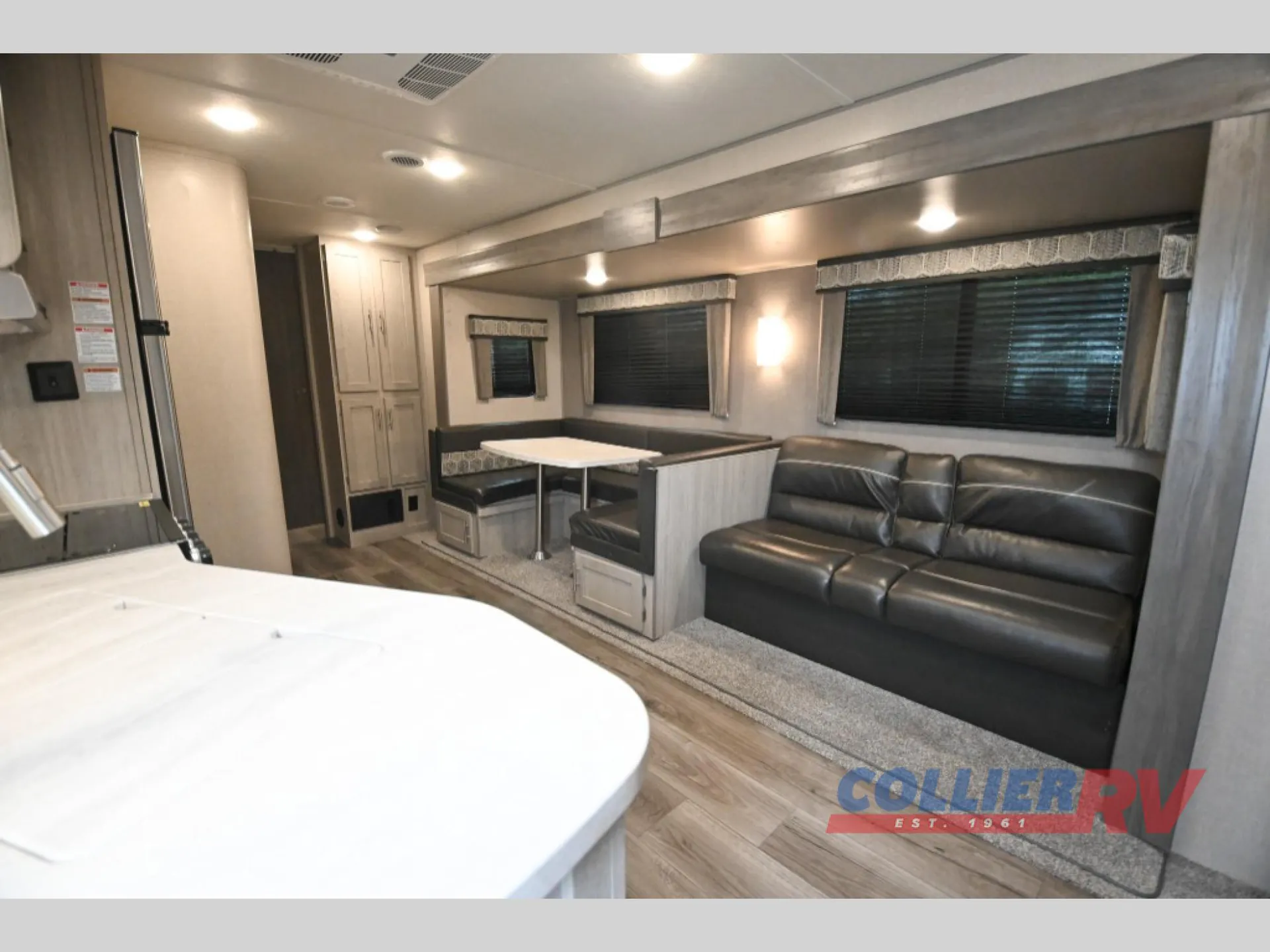 2022 Coachmen Catalina Legacy Edition 323BHDSCK - Photo 4