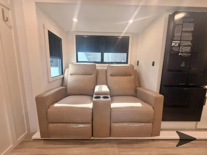 2027 Brinkley Model Ix 24X - Photo 4
