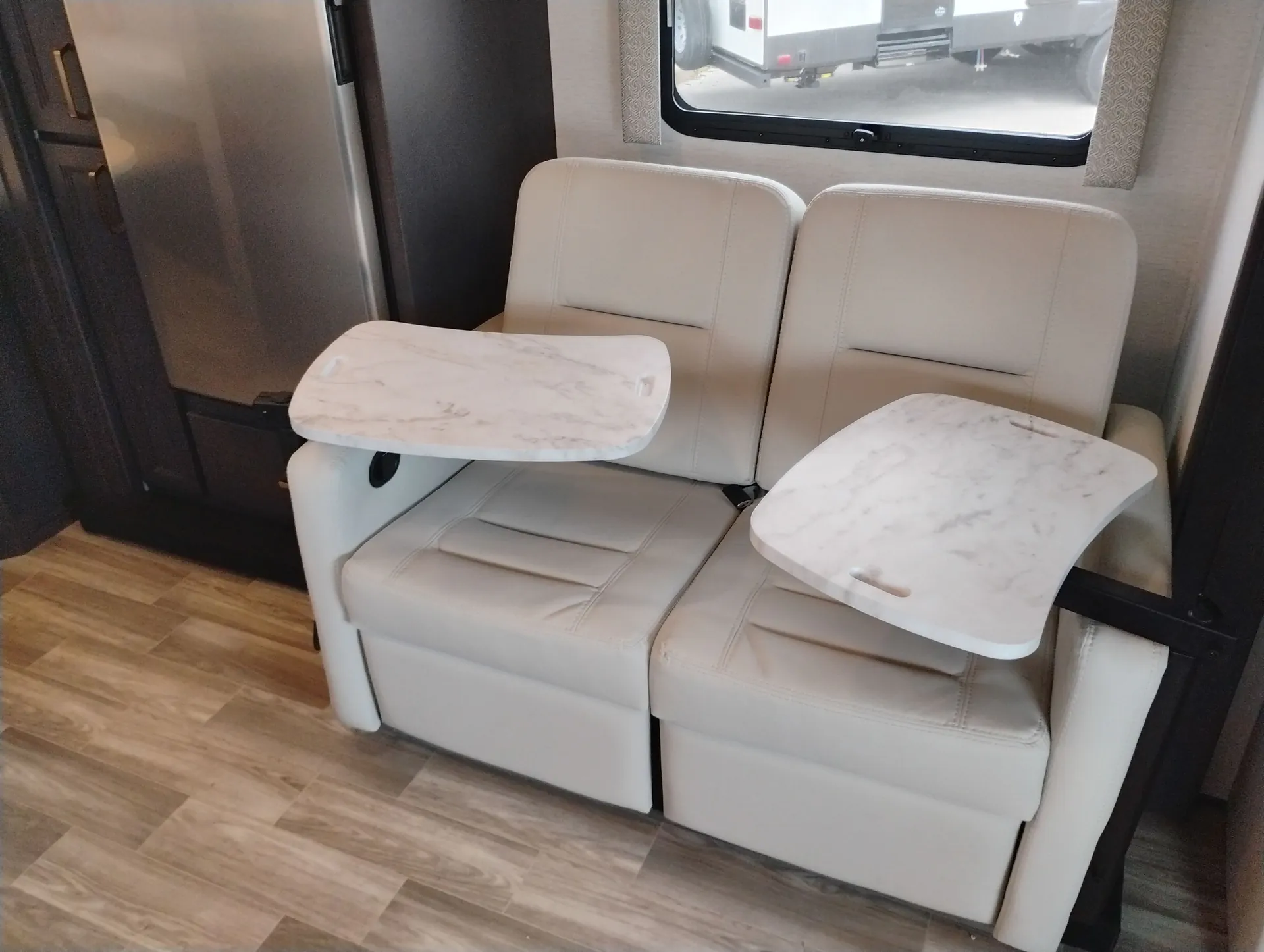 2026 Fleetwood Insight 25T - Photo 4