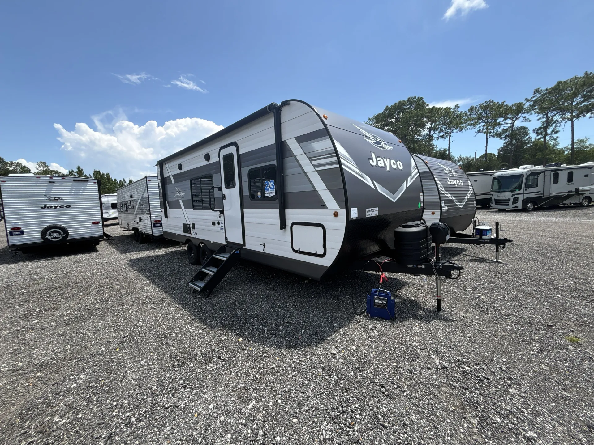 2027 Jayco Jay Flight 225MLS - Photo 2