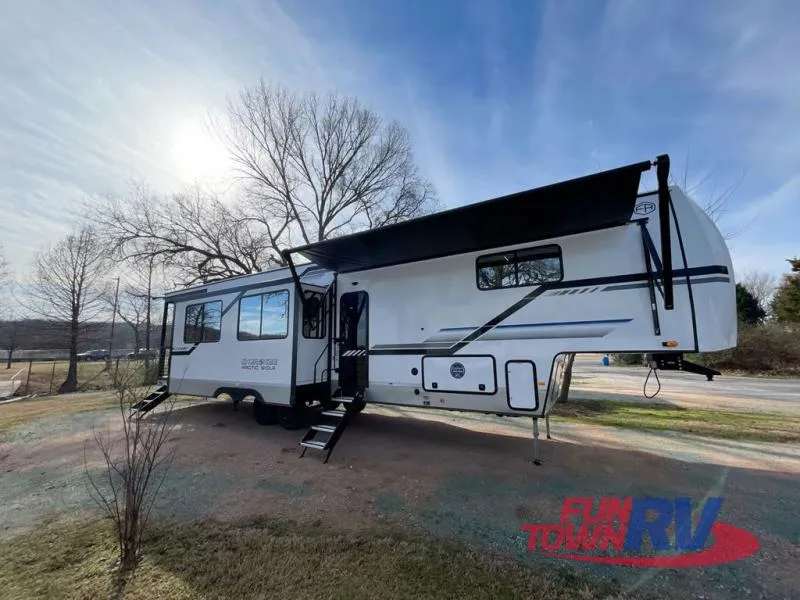 2025 Forest River Cherokee Arctic Wolf 3800DECK - Photo 2