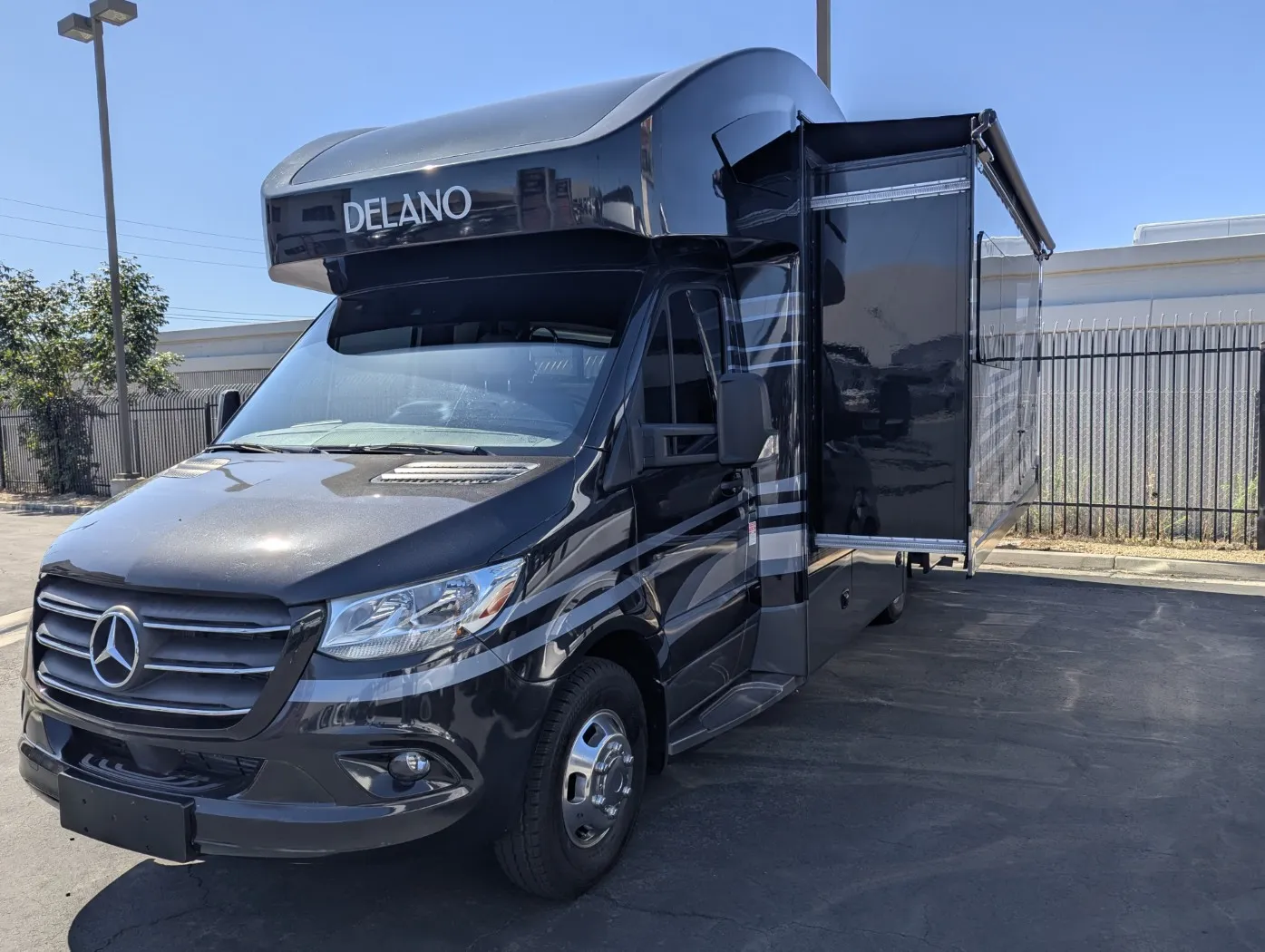 2022 Thor Motor Coach Delano 24FB - Photo 4