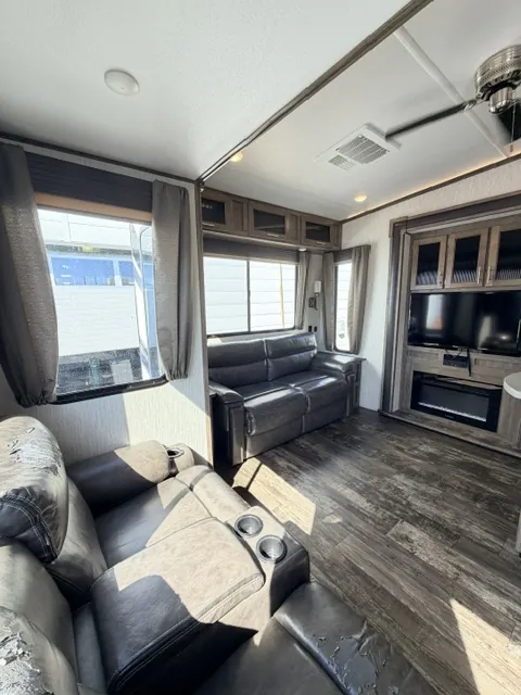 2019 Forest River Sabre 36BHQ, Photos photo 10