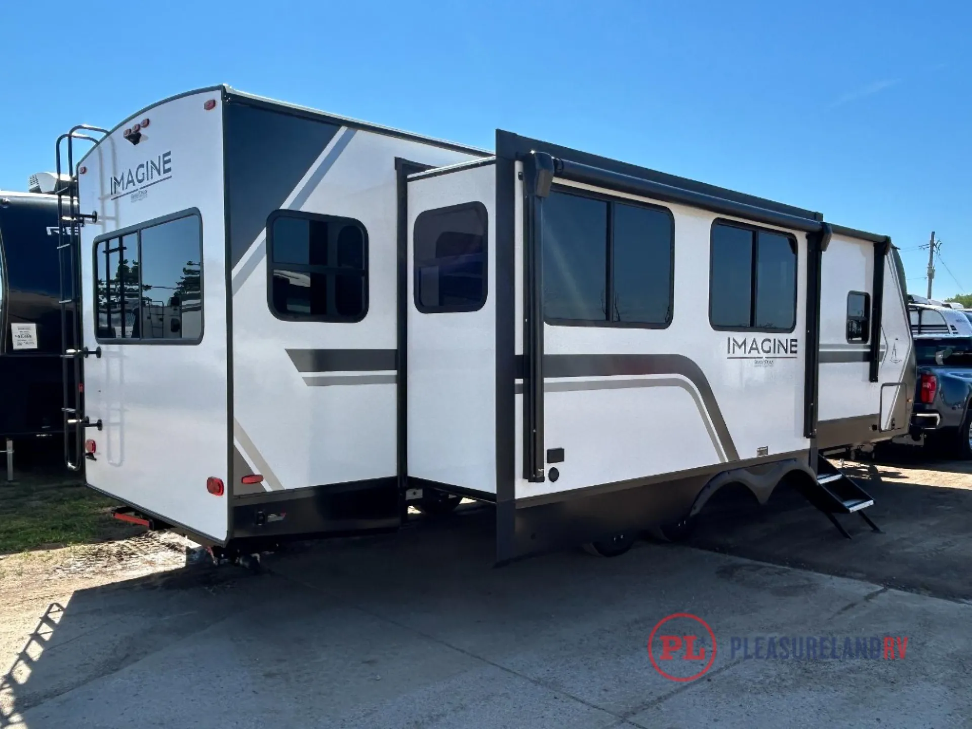 2027 Grand Design Imagine 2970RL for sale - $0