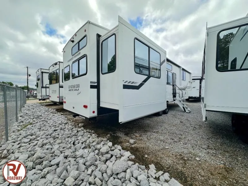 2026 Forest River Cherokee Arctic Wolf 38LEAHG - Photo 3