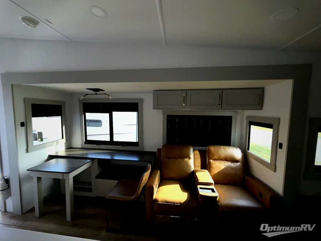 2025 Brinkley Model Z 3100, Photos photo 7