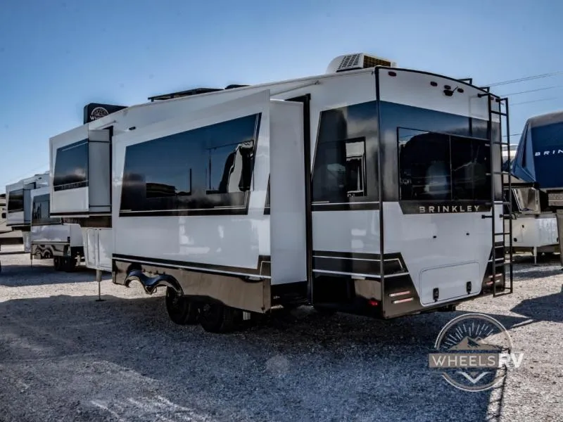 2026 Brinkley Model Z 2900 - Photo 3