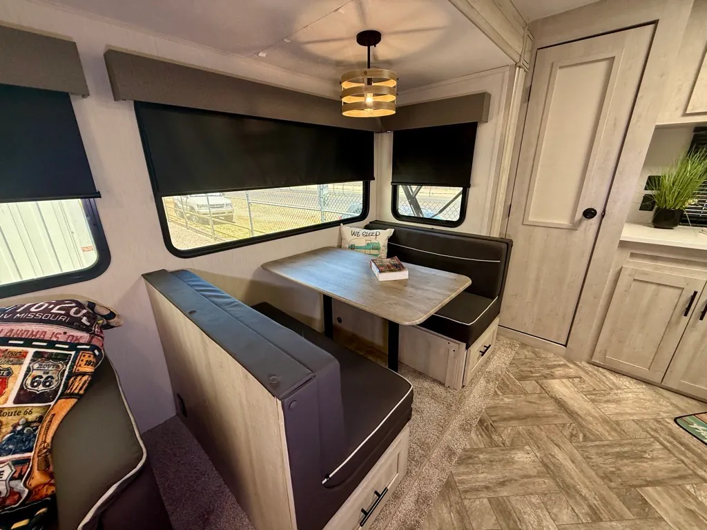 2023 Forest River Wildcat 303MBX, Photos photo 19