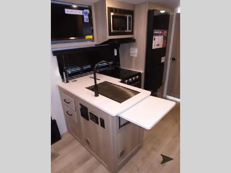 2026 Forest River Rockwood Mini Lite 2519S - Photo 3