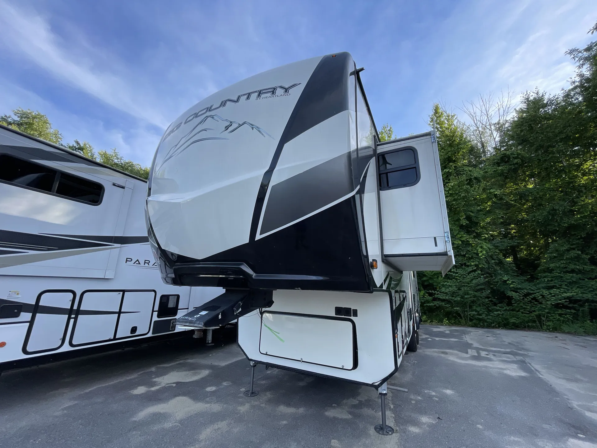 2020 Heartland Big Country 3155RLK — front