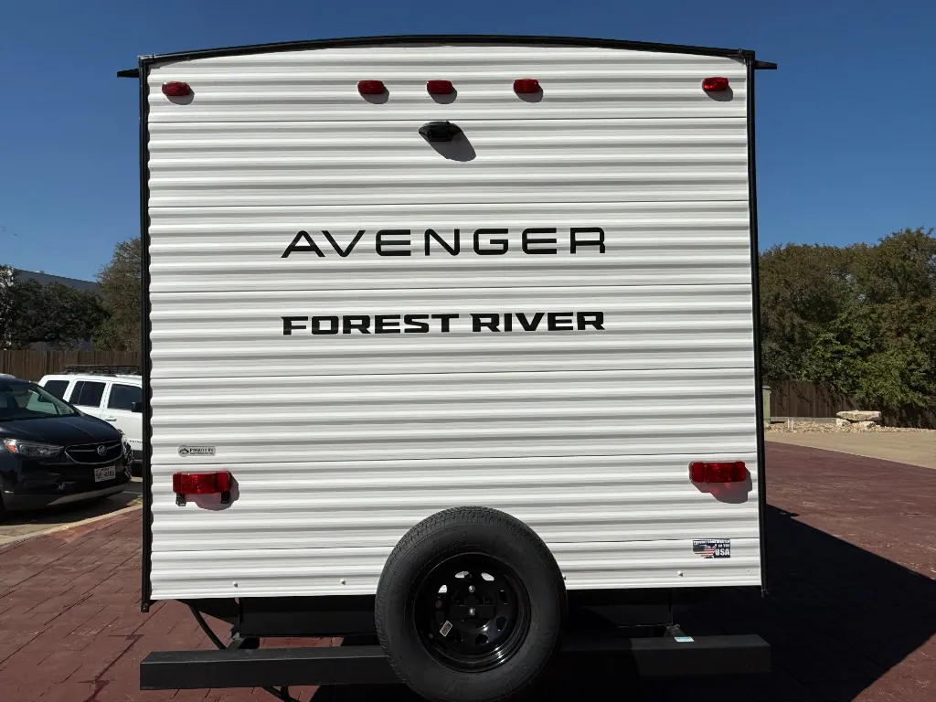 2027 Forest River Avenger 26DBS — Photo 7