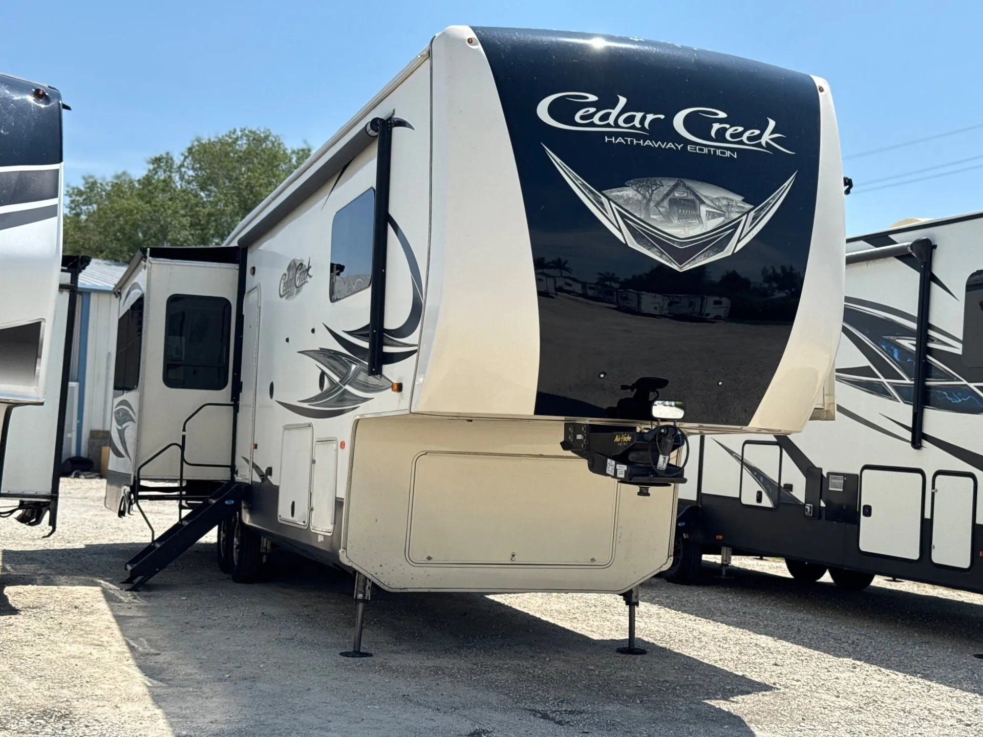 2020 FOREST RIVER CEDAR CREEK 34IK - Main photo