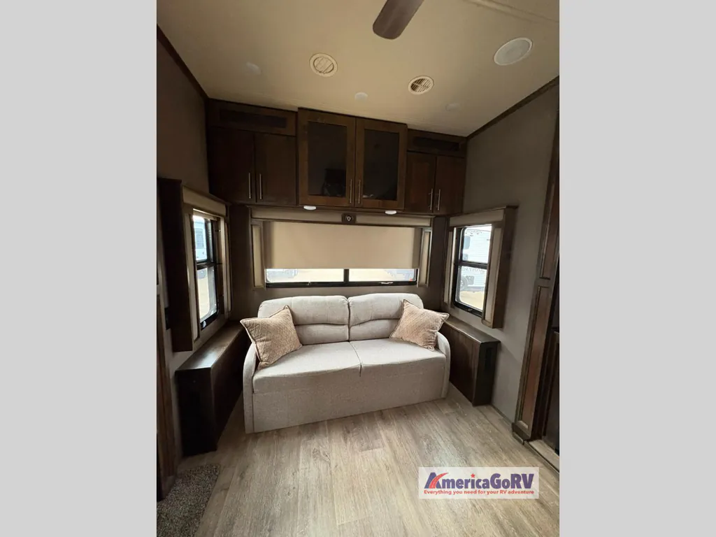 2018 VanLeigh RV Vilano 369FB, Photos photo 12