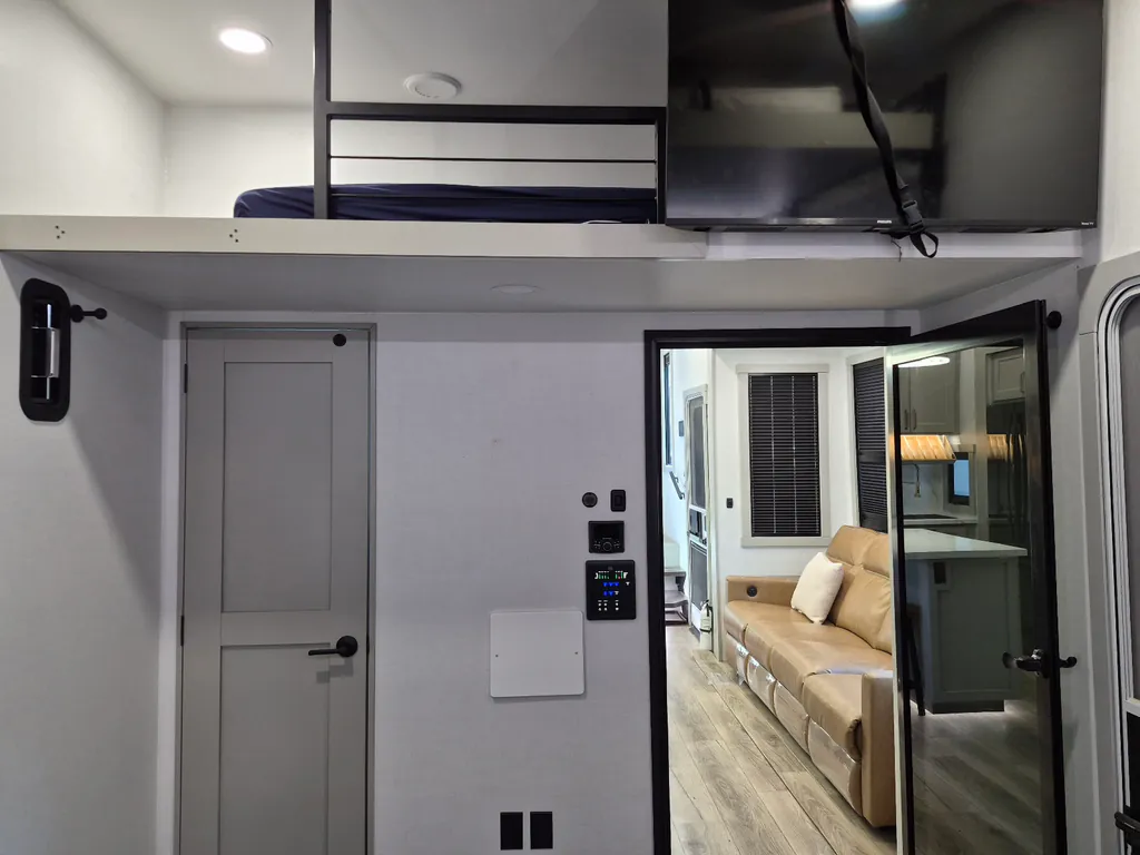 2024 Brinkley Model G 3500, Photos photo 10