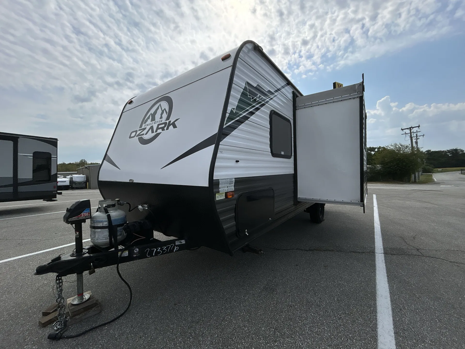 2022 Forest River Ozark 1800QS — off campside