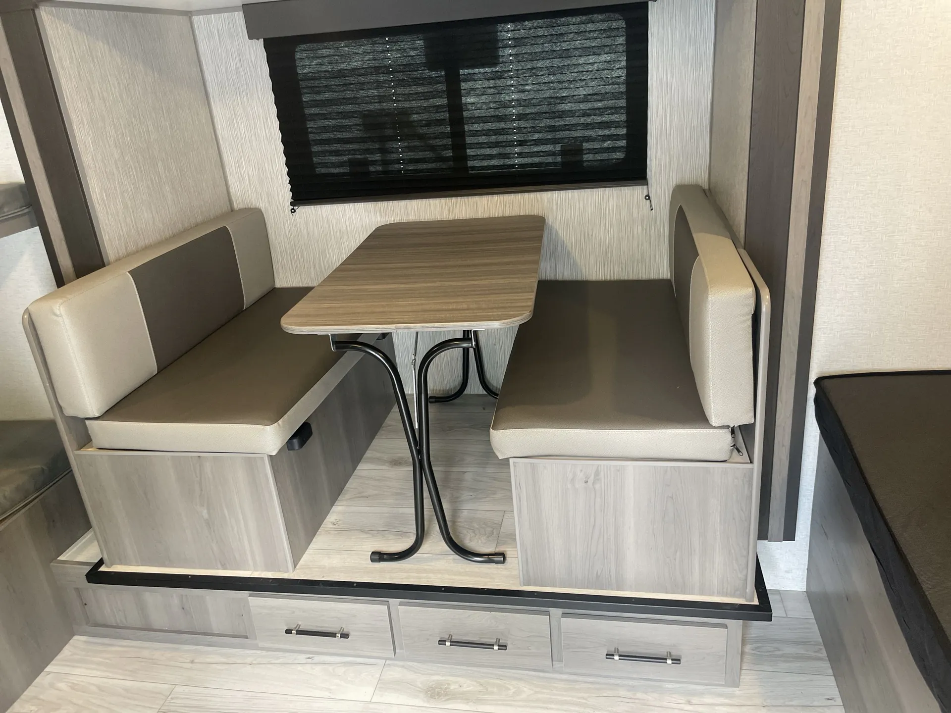 2025 Keystone Hideout Sport 176BH — living area main