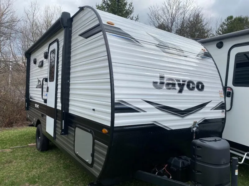 2024 Jayco Jay Flight SLX 183RBW - Photo 3