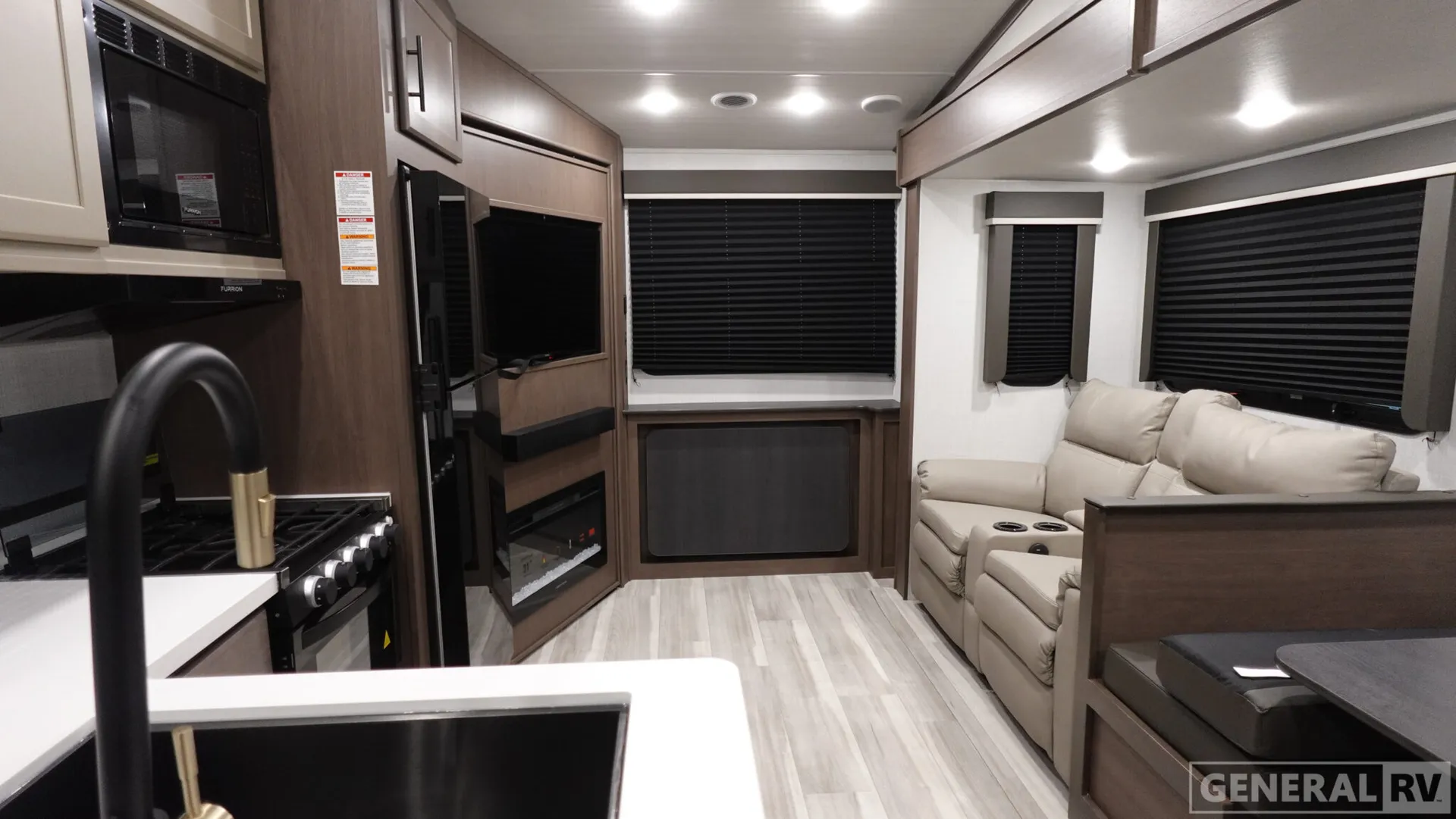2026 Keystone RV Cougar Sport 2400RE - Photo 3