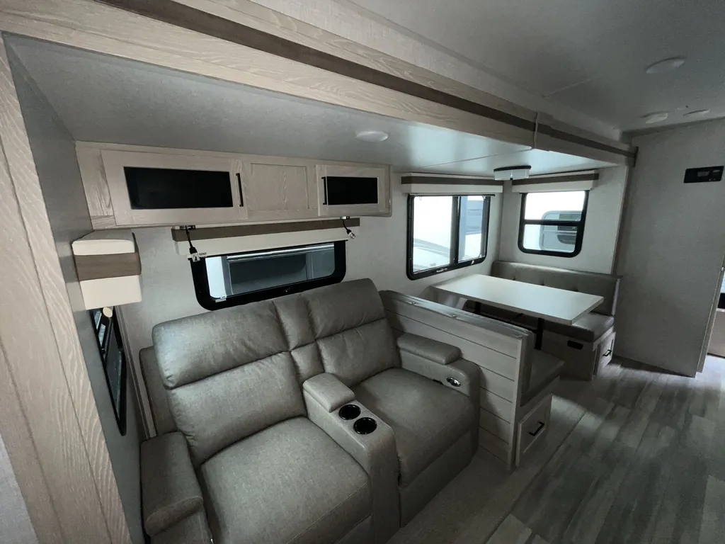 2023 Forest River Rockwood Ultra Lite 2614BS, Photos photo 18