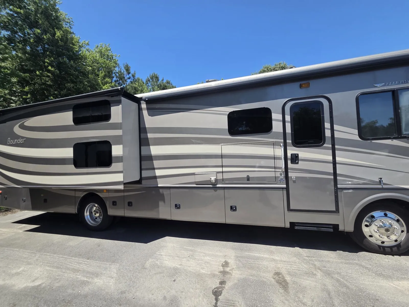 2017 Bounder Bounder 36H - Photo 4
