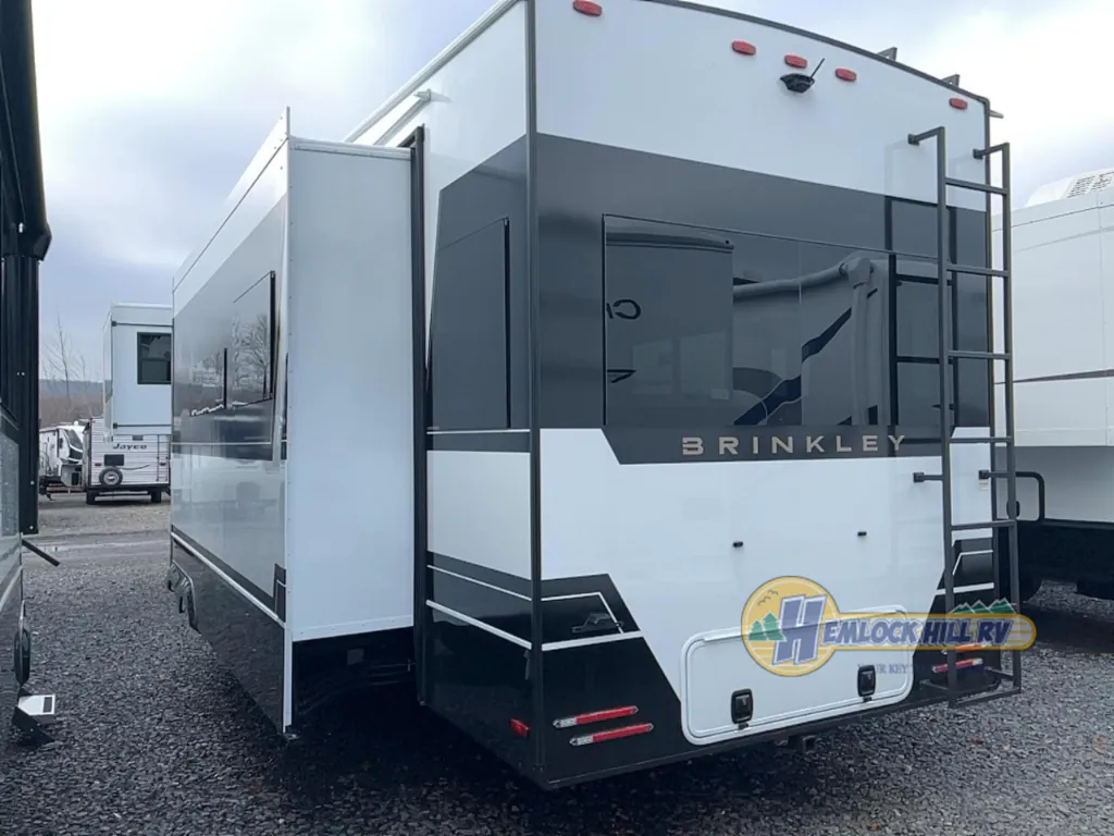 2026 Brinkley Model Z 3600, Photos photo 6