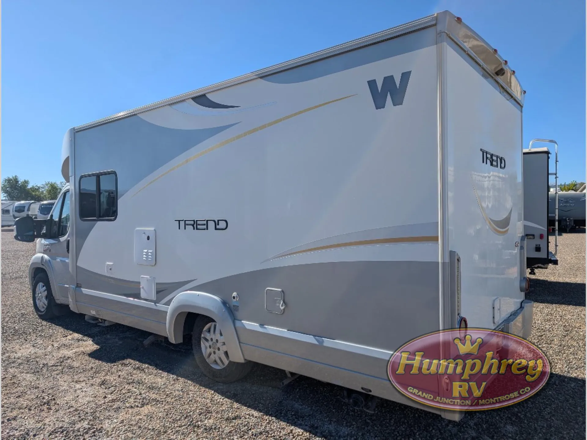 2015 Winnebago Trend 23L - Photo 4